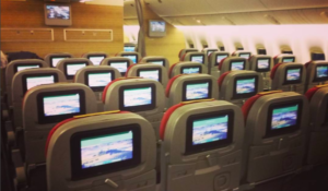 La nuova Economy sul Boeing 777-200. Foto Instagram @federico_platania