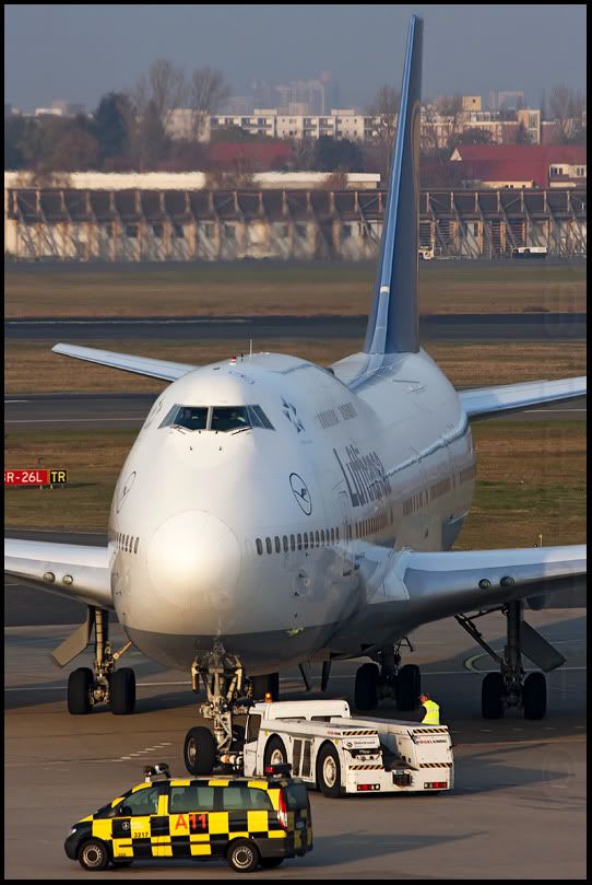 B744front.jpg