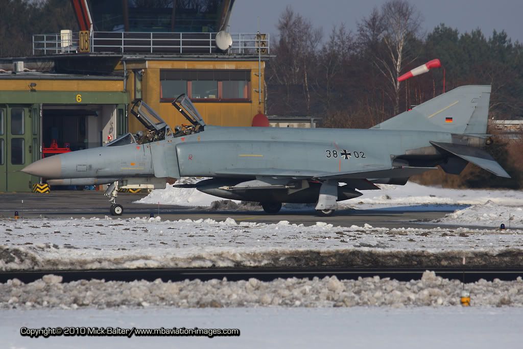 MBAviationImagesWittmundWinterTaxiw.jpg