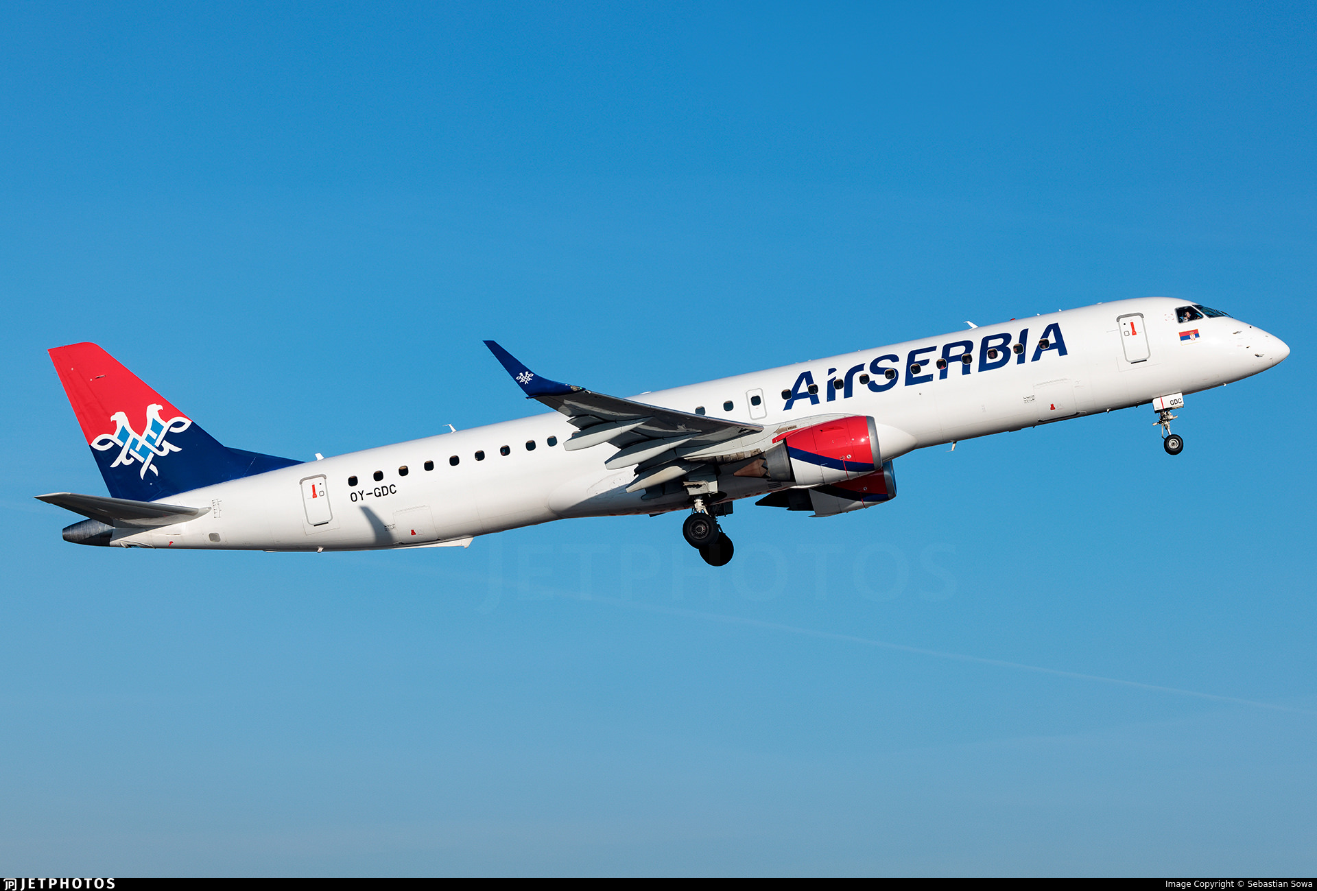 www.flightradar24.com