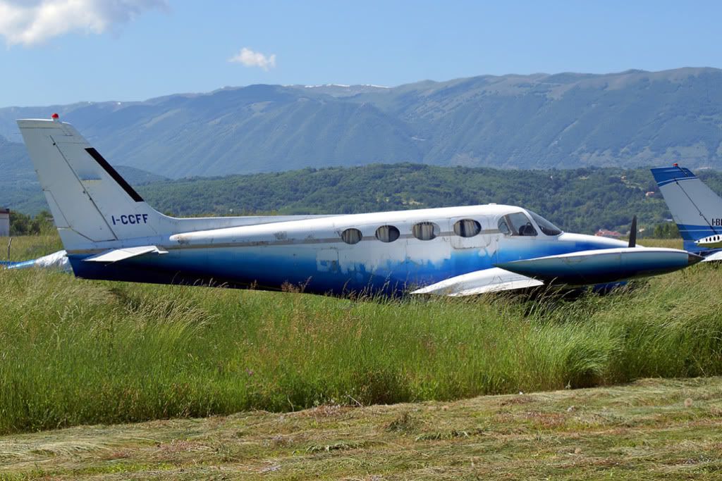 Cessna-421-I-CCFFLAquila.jpg