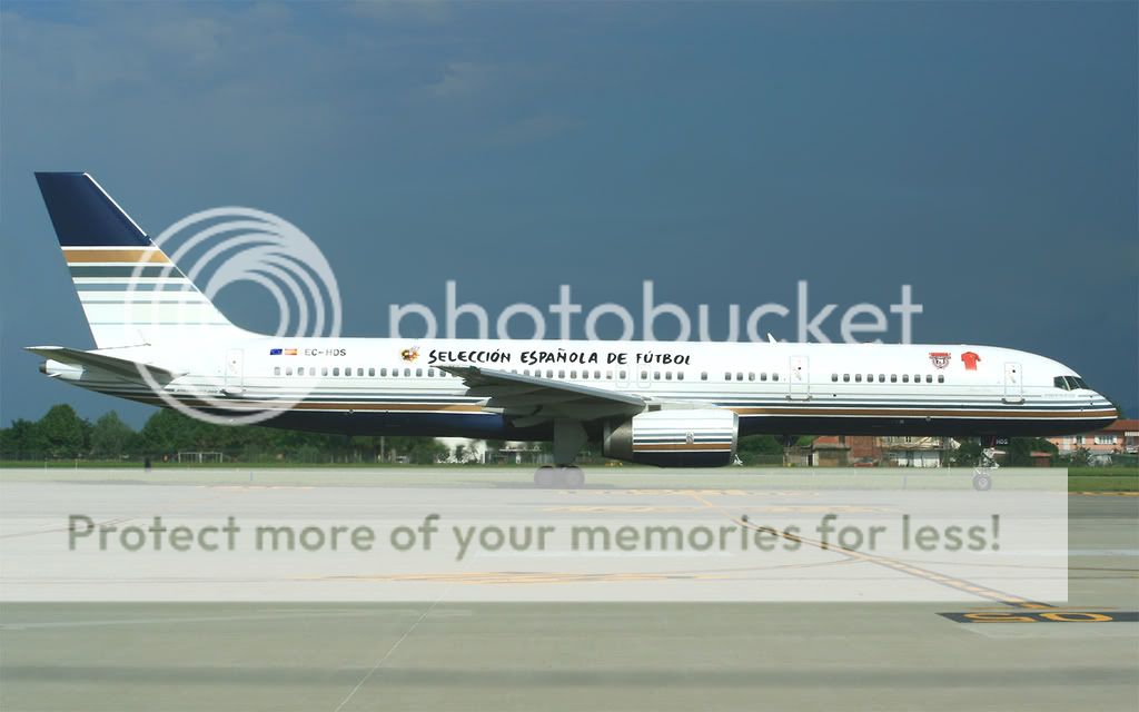 005-PRIVILEGEAIRSERVICE-EC-HDS-B757.jpg