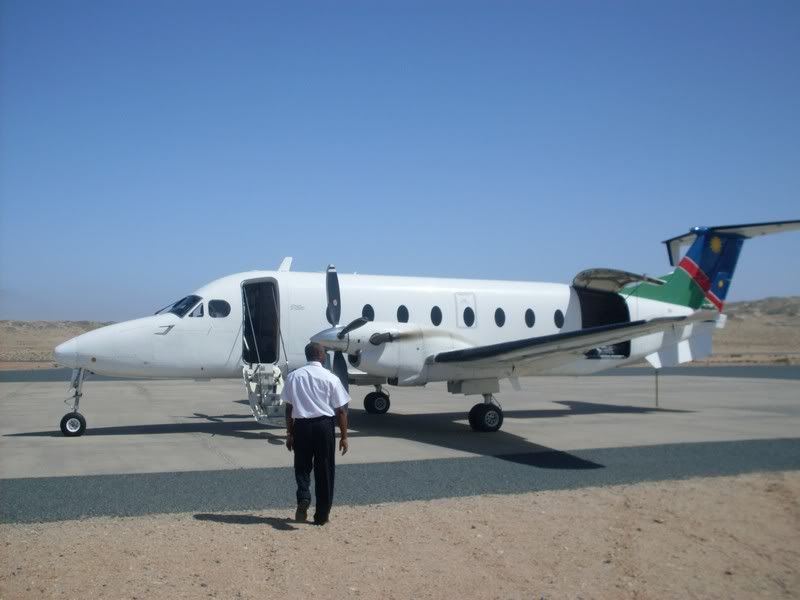 beech1900.jpg