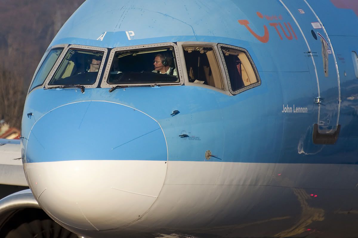 G-BYAP_1_26-02-11_SZG.jpg