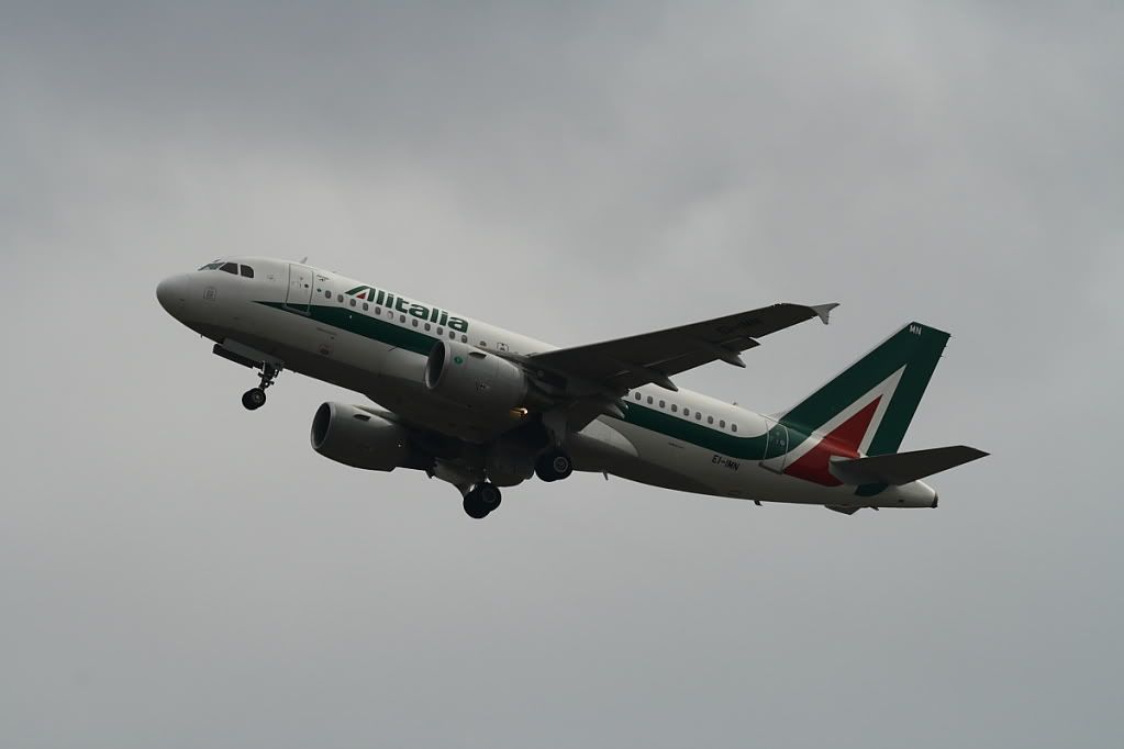 A320Alitalia3-2.jpg
