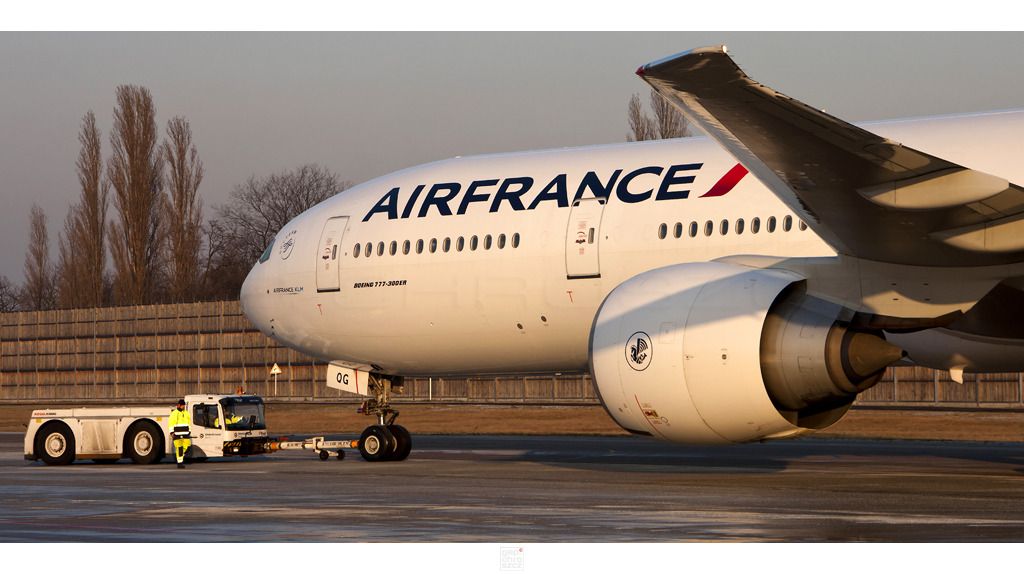 AF773_3.jpg