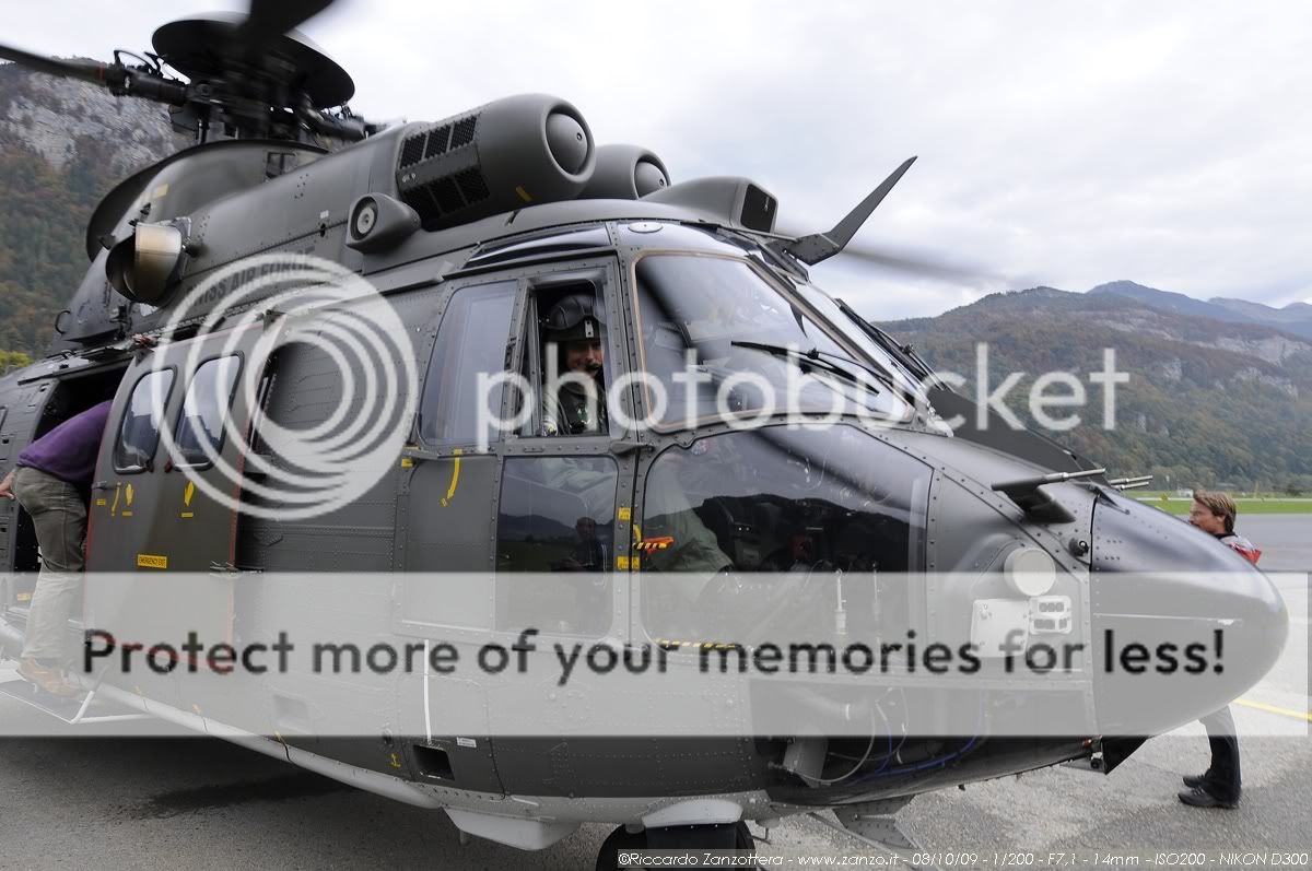 Involo_AS332M-1SuperPuma_BSC54450_0.jpg