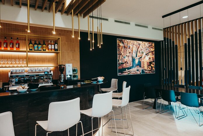 Bar-Area.jpg