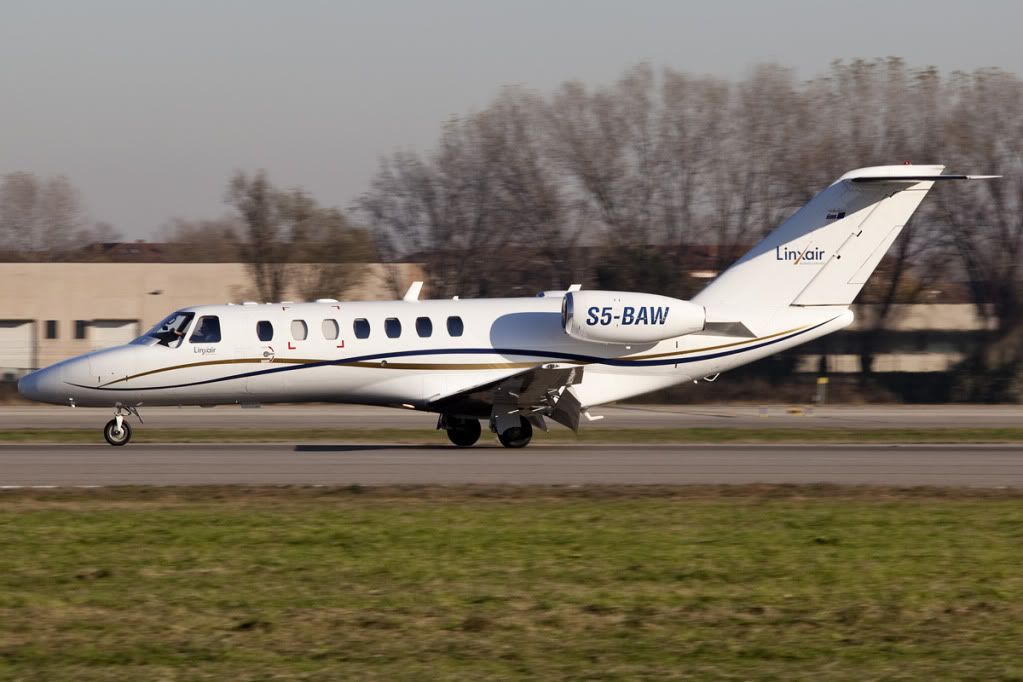 S5-BAW.jpg
