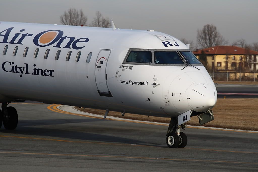 CR9AirOne.jpg