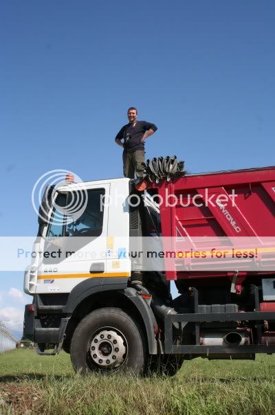 trakker440.jpg