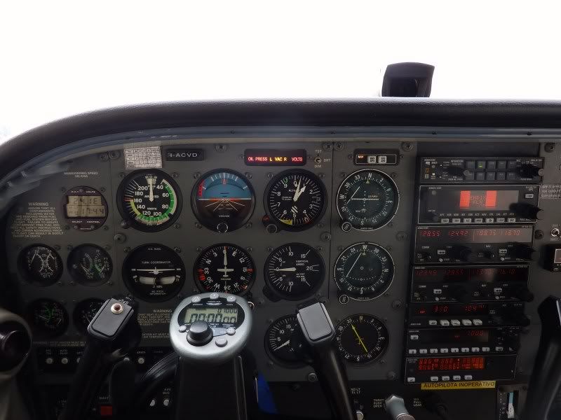 P1000322_I-ACVDcockpiton.jpg