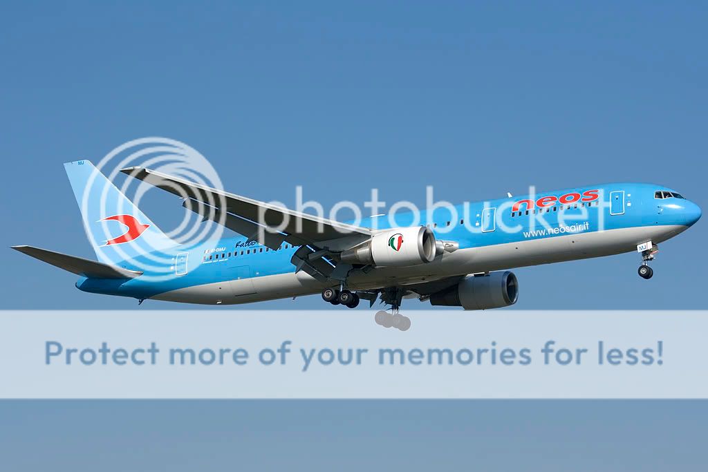 ei-dmjLand.jpg