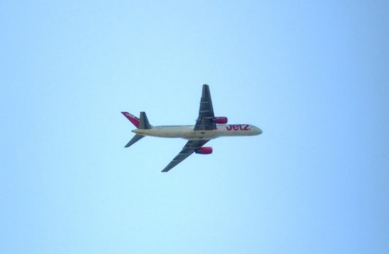 jet2.jpg