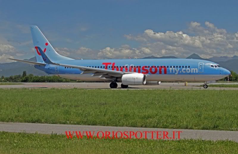B737-800ThomsonFlyG-FDZG.jpg