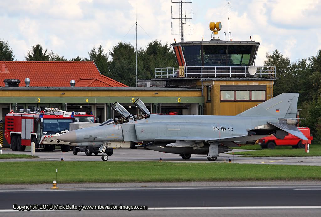 MBAviationImagesETNTPhantomWaveTowerFr.jpg