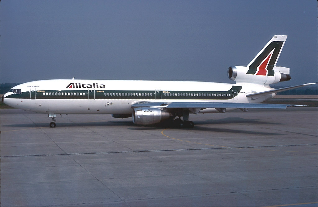 Douglas_DC-10_I-DYNU_Alitalia.jpg