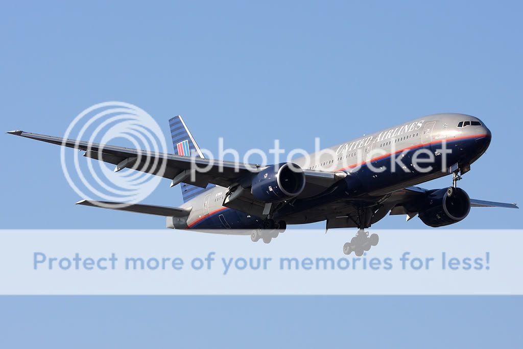 044_N781UA__avciv.jpg