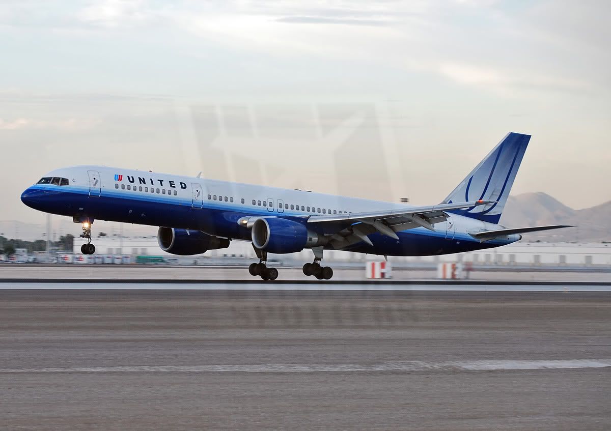 N585UA.jpg