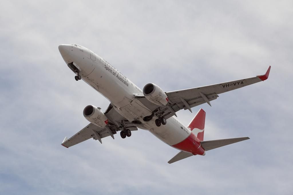 QANTAS737VH-VYA_zps31e02224.jpg