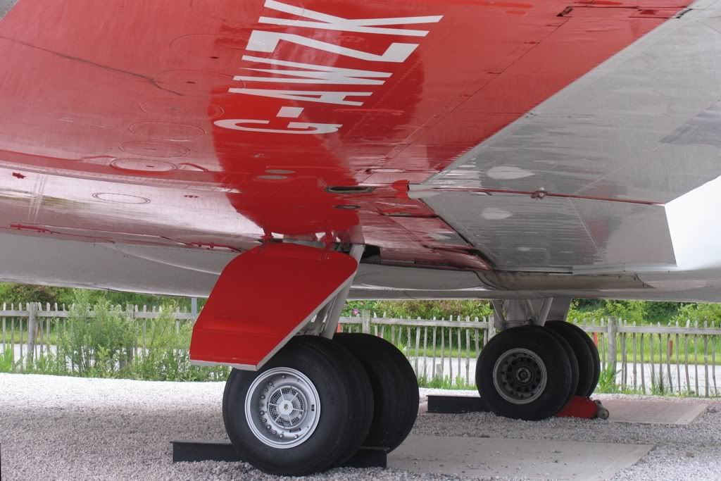 G-AWZK_05.jpg