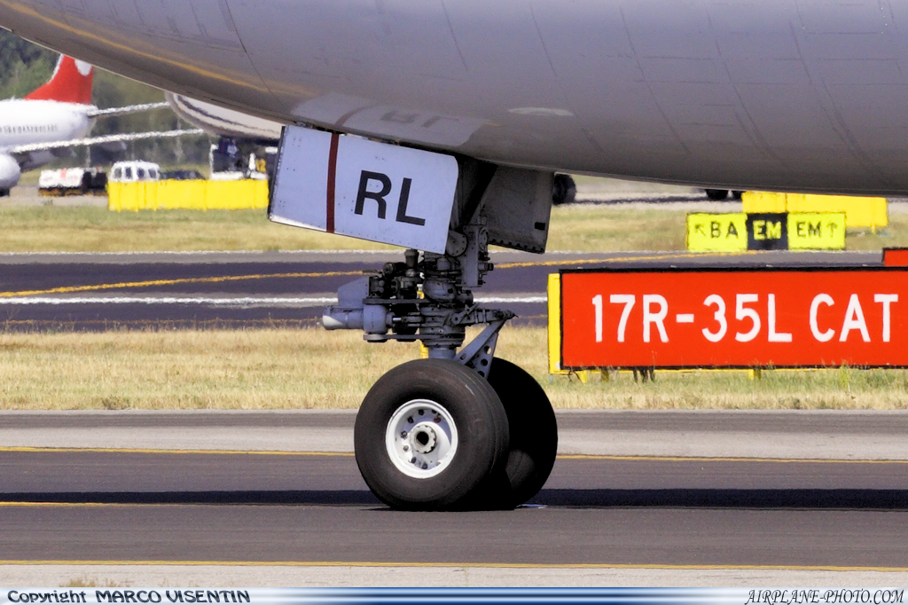 MXP-Alitalia-Boeing-767-343ER-0008.jpg