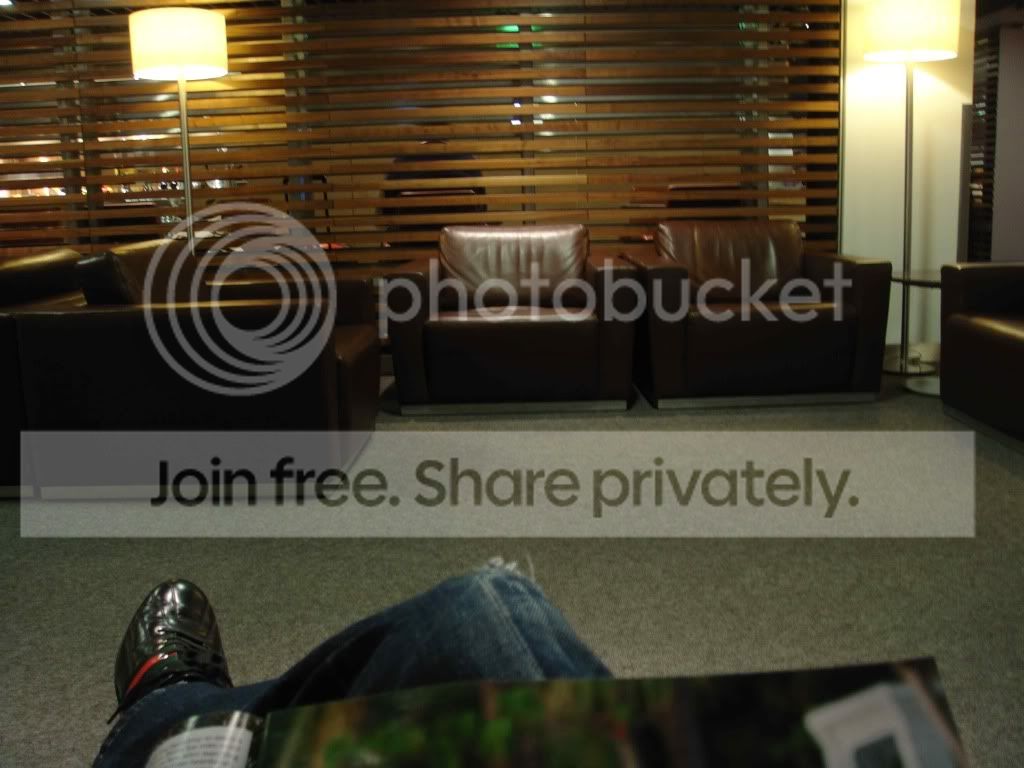 LHRLOUNGE10.jpg