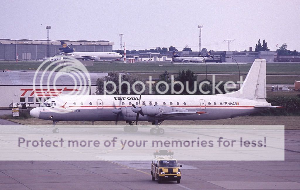 003-TAROM-YR-IMG-IL18.jpg