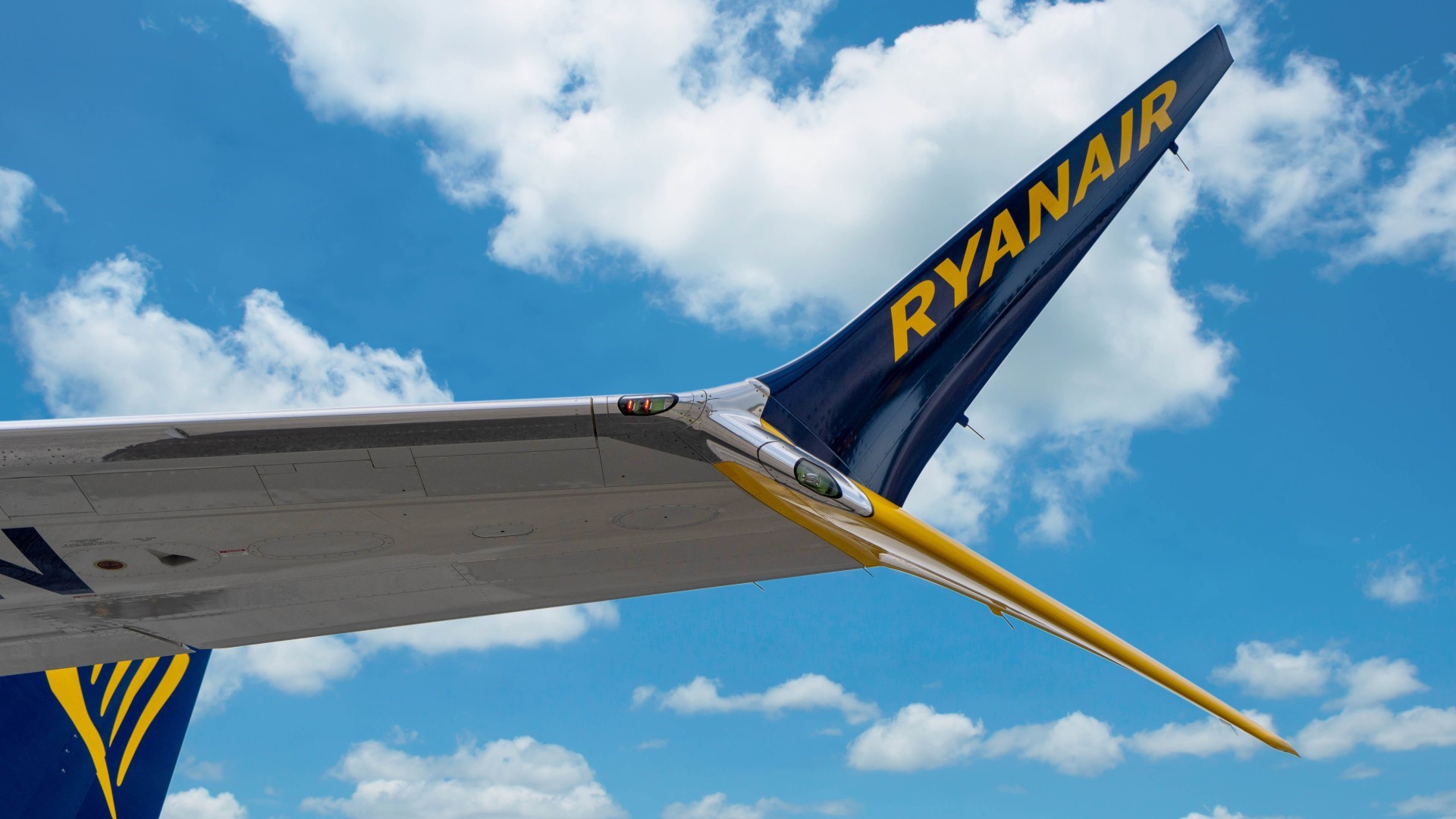 corporate.ryanair.com