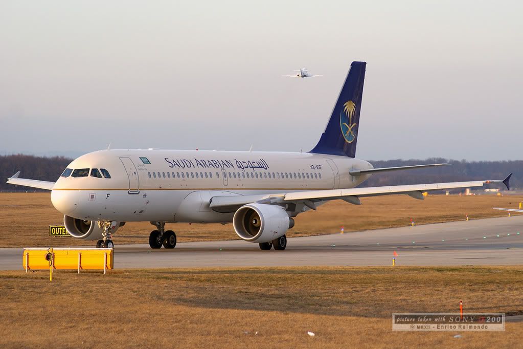 Airbus-A320-Saudi-Arabian-Ginevra.jpg