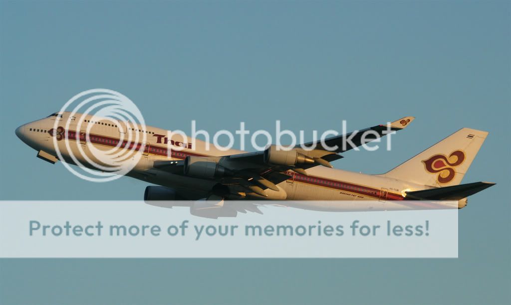030-THAIAW-HS-TGM-B744.jpg