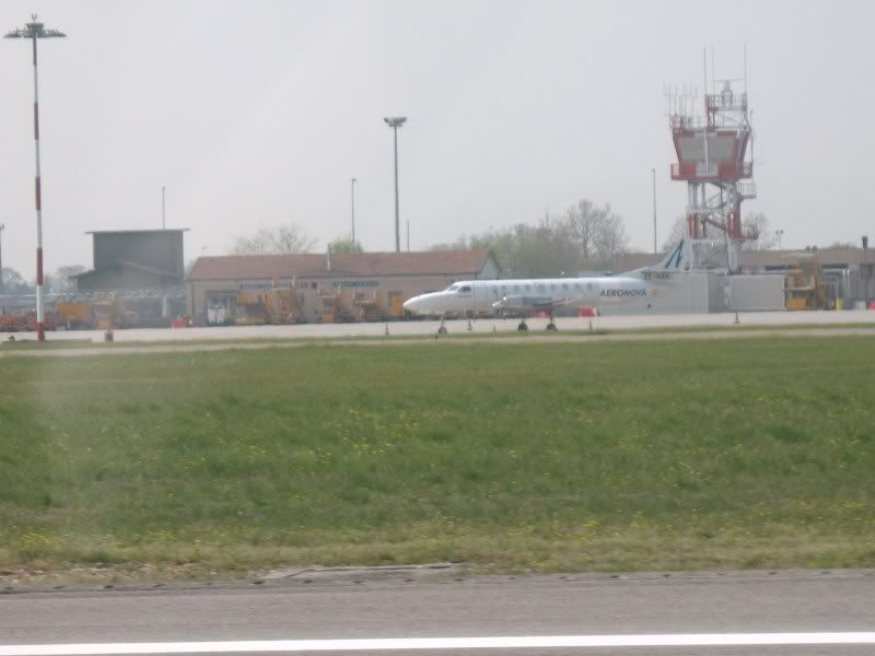 IMG_3170_MetroIIIAeronovaparkedinLI.jpg