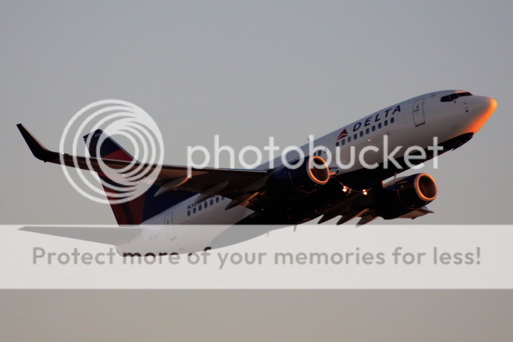B737Delta.jpg
