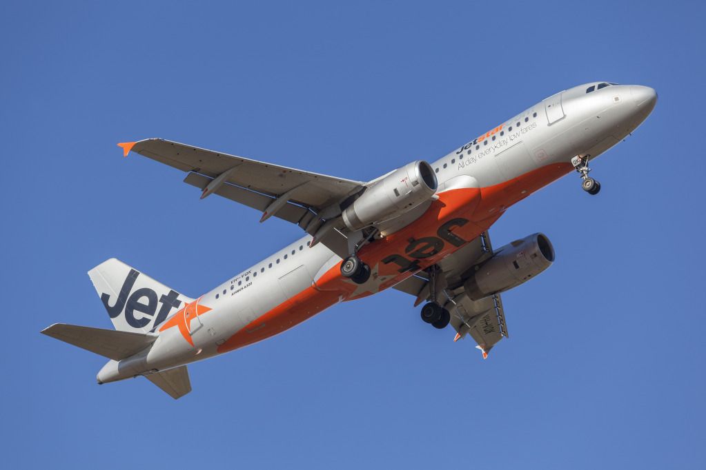 JETSTAR320-232VH-VQK2_zpse8ec2b91.jpg