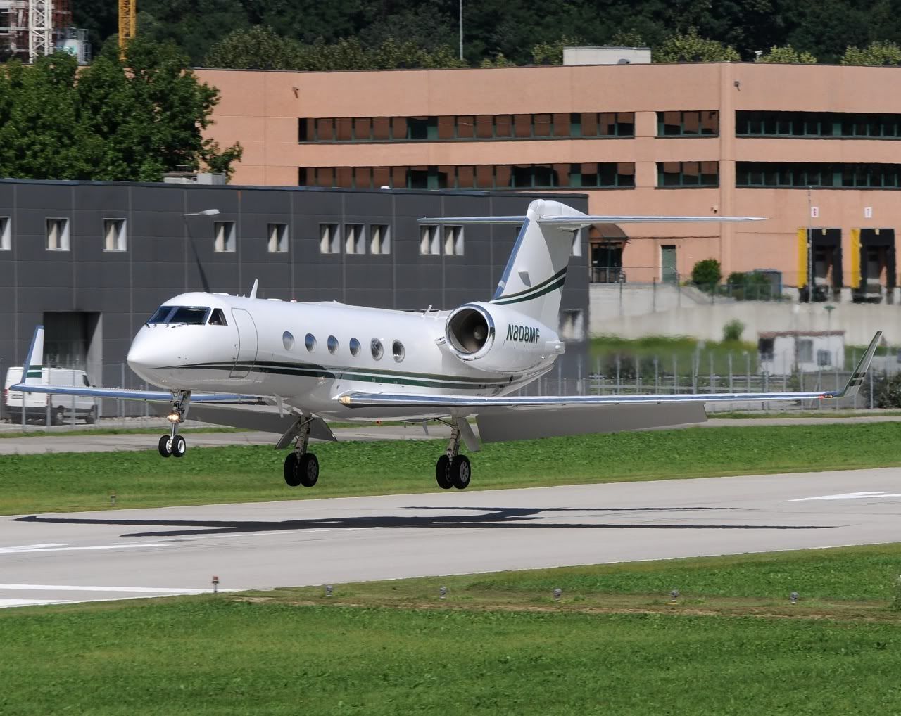 N808AM_05.jpg