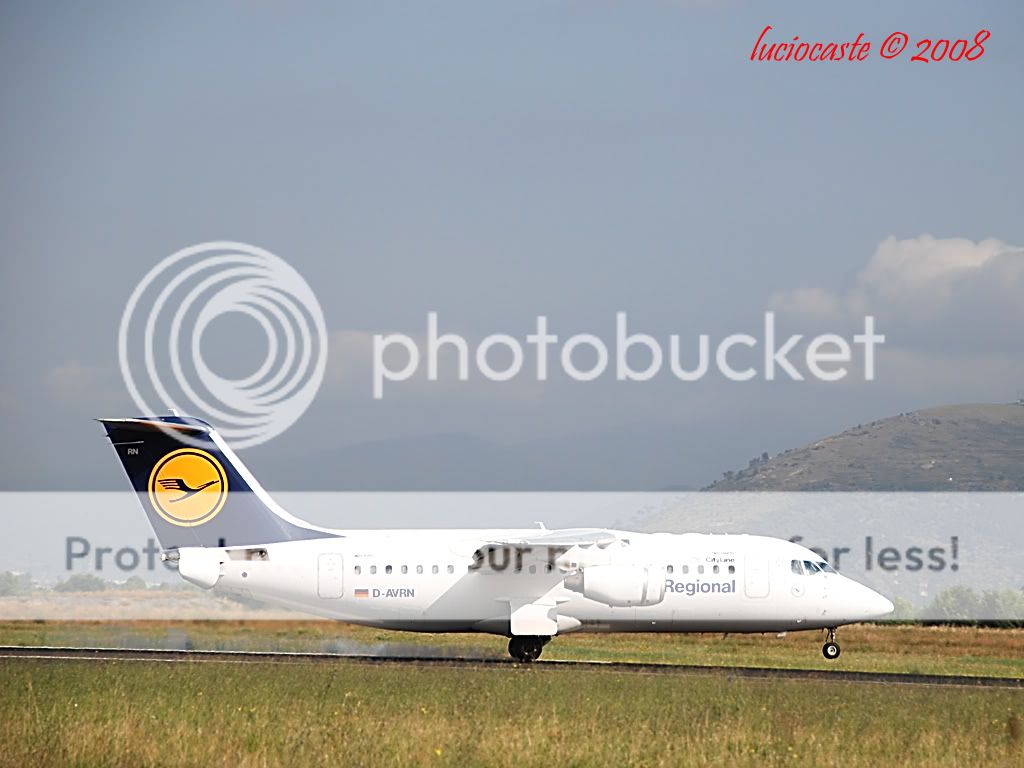 D-AVRN-BritishAerospaceAvro146-RJ85.jpg