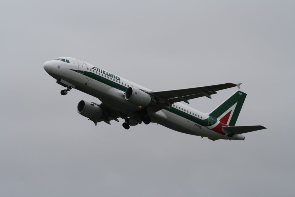 A320Alitalia2copy.jpg