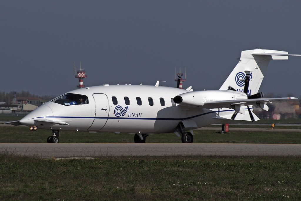 Piaggio-P180-ENAV-IIBLQ.jpg