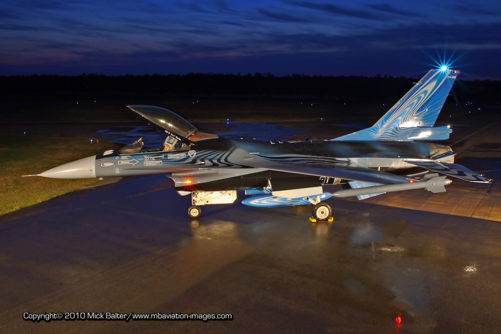 MBAviationImagesKBeeVortexNightVier.jpg