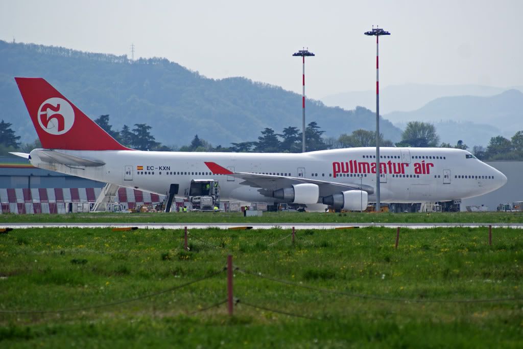 Boeing-747-400-PullmanAir-tour.jpg