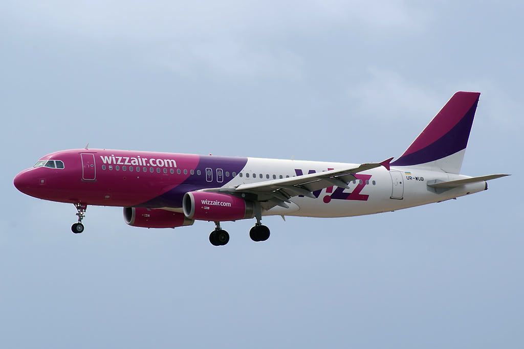 Airbus-A320-Wizz-airVenice.jpg