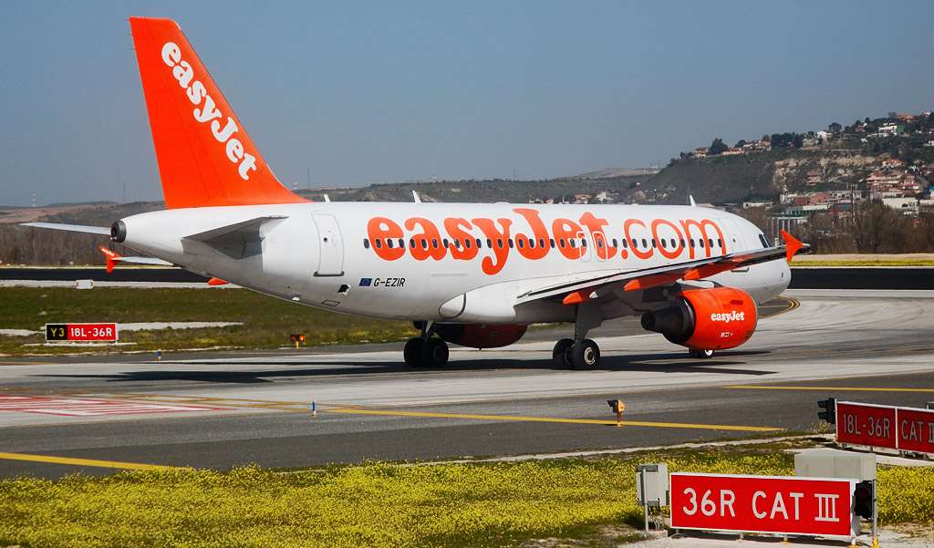 a319eze.jpg