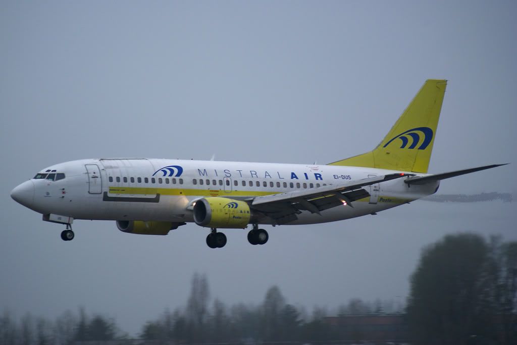 Boeing-737-300F-Mistral-Air.jpg