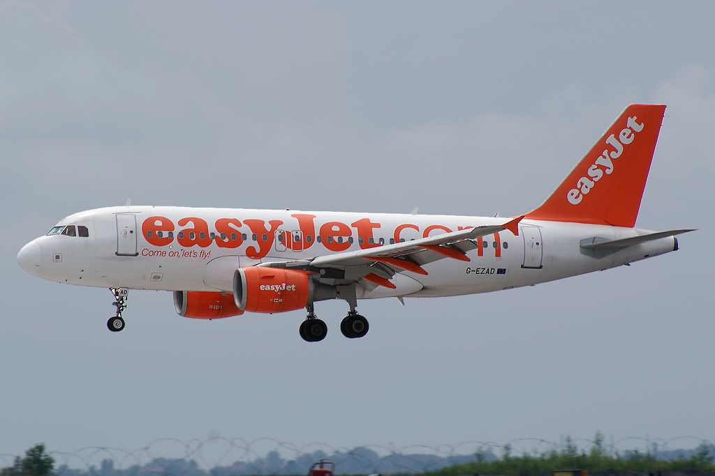 Airbus-A319-Easy-JetVenice.jpg