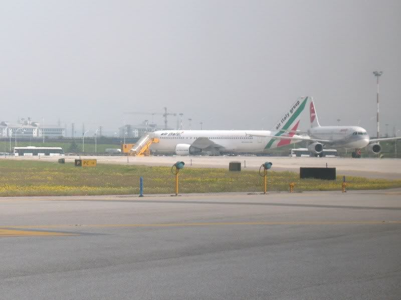 IMG_3193_767AirItalyandA320Euroflyi.jpg
