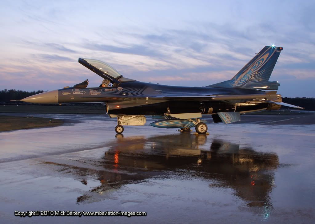 MBAviationImagesKBeeVortexSunsetSei.jpg