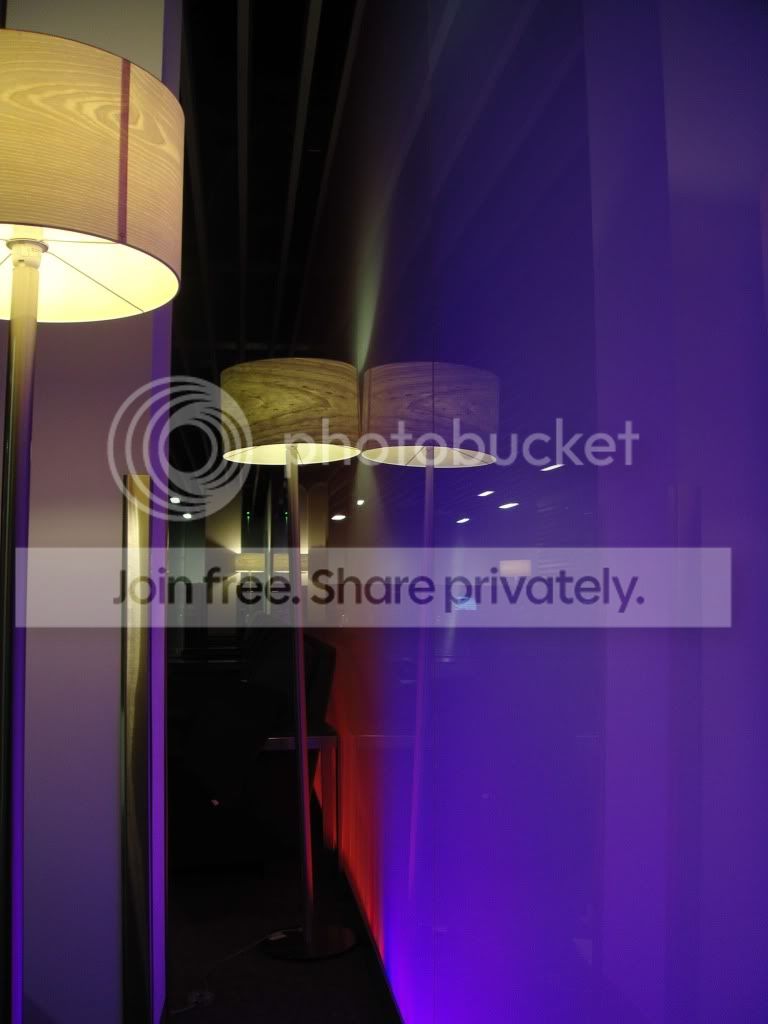LHRLOUNGE7.jpg
