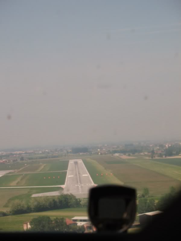 IMG_3290_shortfinalrwy03LIMZ.jpg