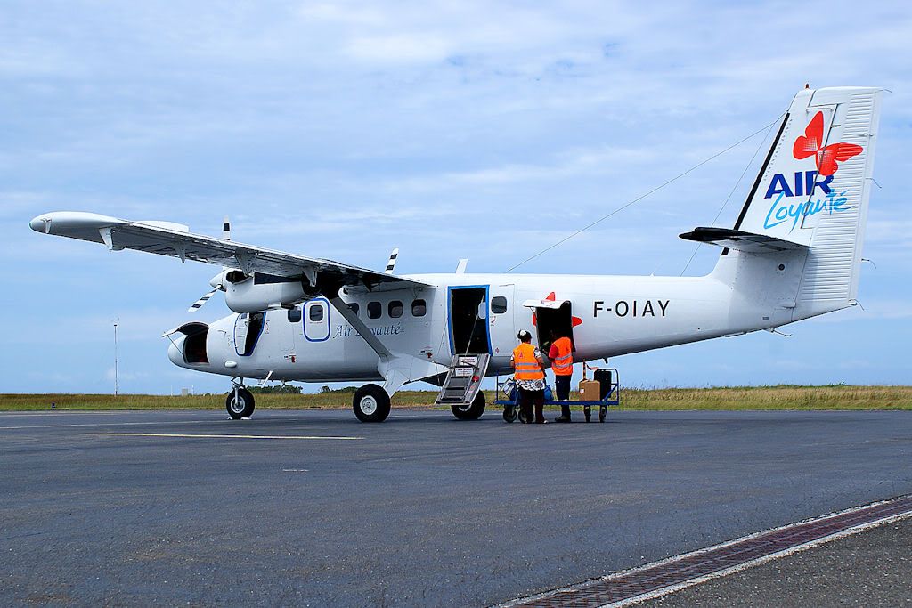 DeHavilland-Canada-DHC-6-300-Twin-O.jpg