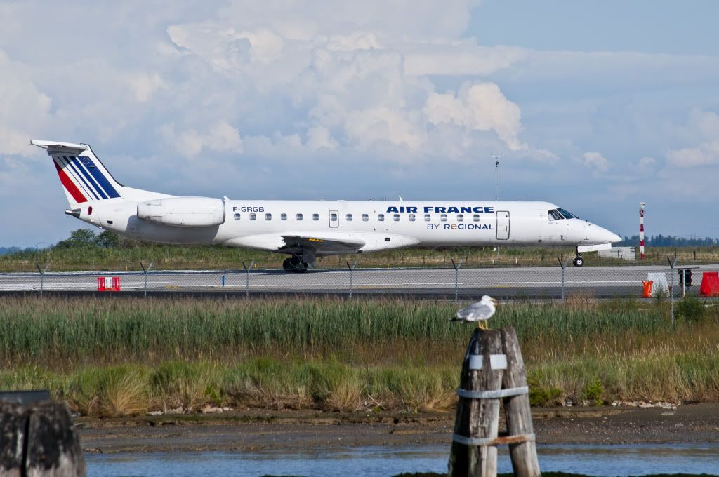 EMB145AirFrance.jpg